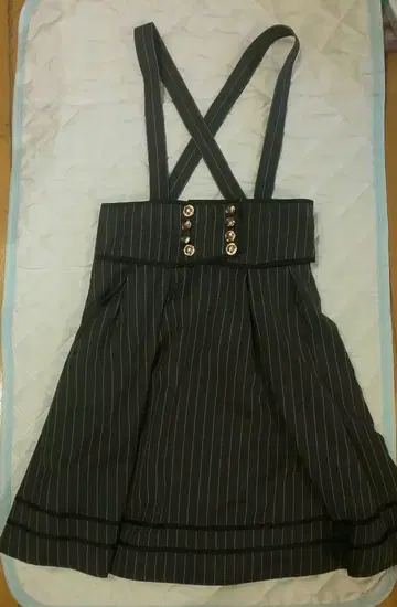 [새상품] Amavel 서스펜더 스커트 스트라이프 그레이 차콜