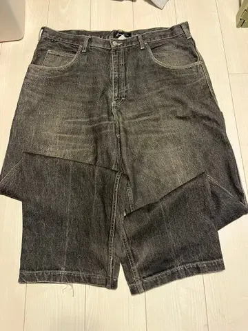 숀 존 초와이드 선염 블랙 페인터 데님 배기 팬츠