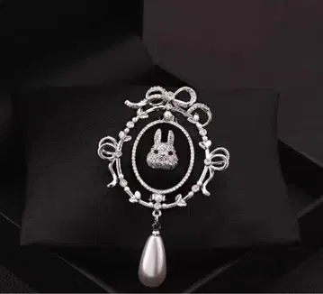 이탈리아 구매 거울형 토끼 브로치 비쥬 화려한 새상품