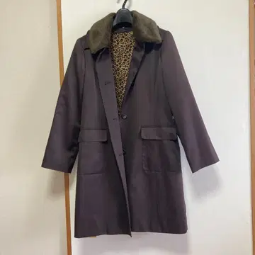 퍼 카라 부착 다크 브라운 라이너 코트