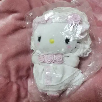 헬로키티 마스코트 화이트 프릴 디자인