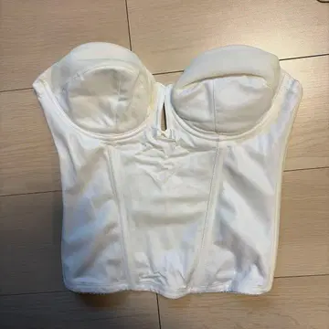 Art Figura 화이트 코르셋