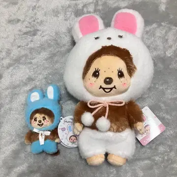 몬치치 토끼 코스튬 화이트 토끼 대형 + 파랑 토끼 소형 세트입니다.