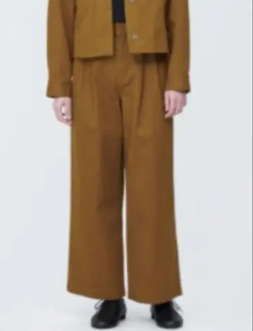 무인양품 카포크 혼방 턱 와이드 팬츠