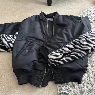 Xgirl 리버서블 자켓 MA-1