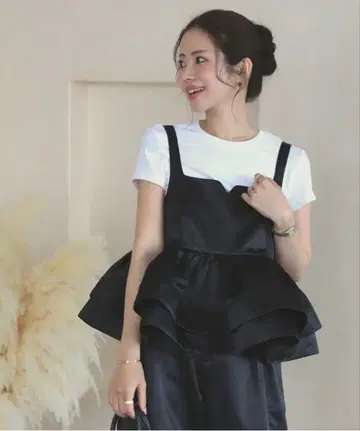 미사용 새상품 MERAKI 새틴 뷔스티에 블랙 메라키