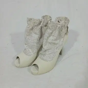 긴자 카네마츠 오픈토 부티 화이트 레이스 썸머 숏부츠