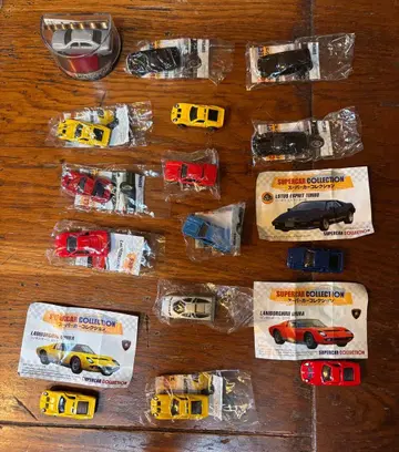 슈퍼카 컬렉션 14대, 그 외 1대 (산토리 보스 럭셔리 카)