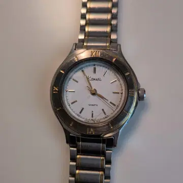 Kamuri 아날로그 손목시계 쿼츠 100m 방수 실버와 골드