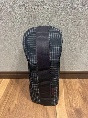 BRIEFING 드라이버용 골프헤드커버 블랙과 그레이 체크 무늬