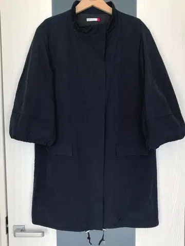 다이앤 폰 파스텐버그 벌룬 슬리브 스프링 코트 네이비 4