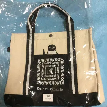 키노쿠니야 Suica 펭귄 콜라보 블랙 런치백 복조리 포함