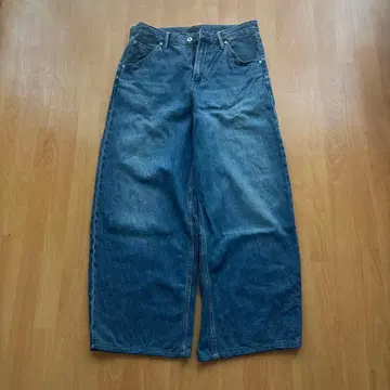 UNIQLO 배기 커브 청바지 28