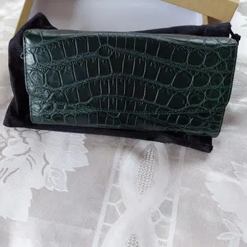 다크 그린 크로커다일 패턴 장지갑