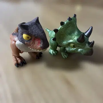 마텔 쥬라기 월드 서바이벌 캠핑 공룡 피규어 2체 세트