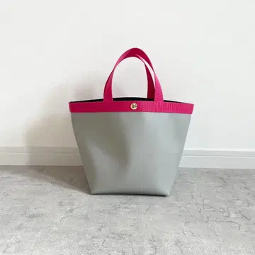 핸드메이드 보트형 토트 M 그레이 마젠타 안감 블랙 버튼 골드