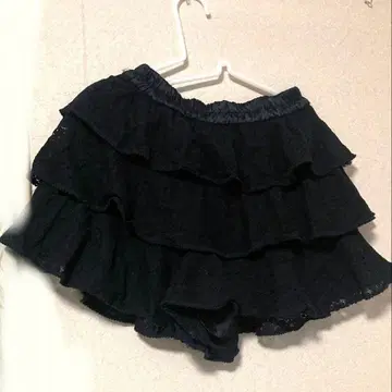 블랙 레이스 프릴 치마바지