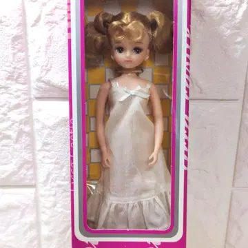 2016 리카짱 캐슬 키라짱 인형 옷 갈아입히기 인형 일본제