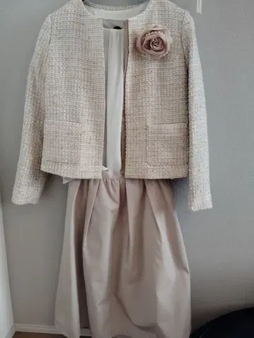 아이보리 트위드 세레모니 수트