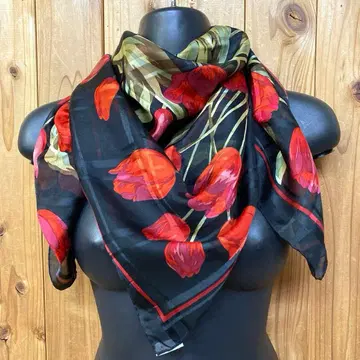 YUKIKO HANAI 하나이 유키코 튤립 패턴 대형 스카프 고급 세련됨