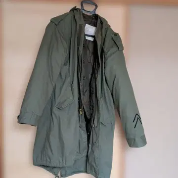 올리브 그린 모즈 코트 후드 부착 로스코