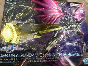 새상품 HG 1/144 데스티니 건담 SpecII & 제우스 실루엣