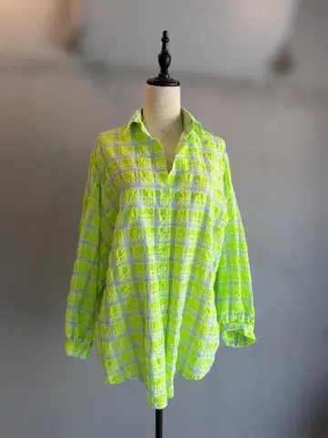 형광 그린 체크 무늬 긴팔 셔츠