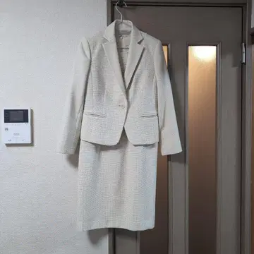 크림색 원피스 수트 자켓 세트