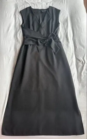 [새상품급] allureville 알아바일 카슈쿨풍 리본 원피스 블랙