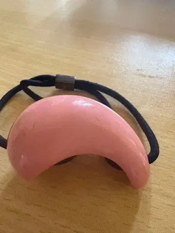 콜레트 마루프 머리끈