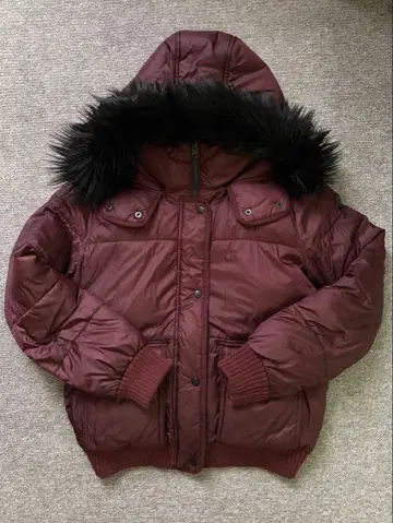 Abercrombie&Fitch 다운 자켓 퍼 짧은 기장 버건디