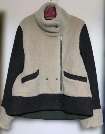 [ 새상품급 ] 블랑바스크 보아 자켓 해밀턴 에센스