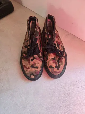 VANS 처카 빈티지 카모 패턴 하이컷 스니커즈
