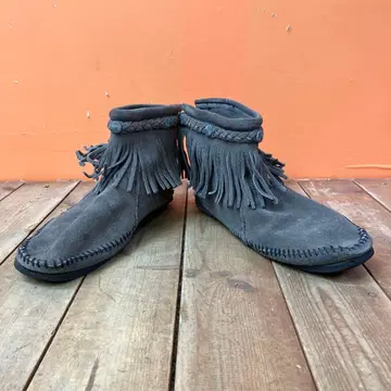 3F [인기 브랜드] MINNETONKA (미네통카) 프린지 모카신 부츠