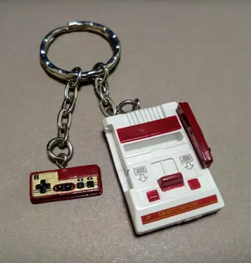 Nintendo 패미컴 키링