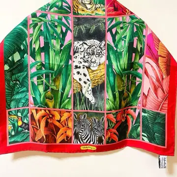 택 포함 새상품 살바토레 페라가모 스카프 동물 눈표범 사바나