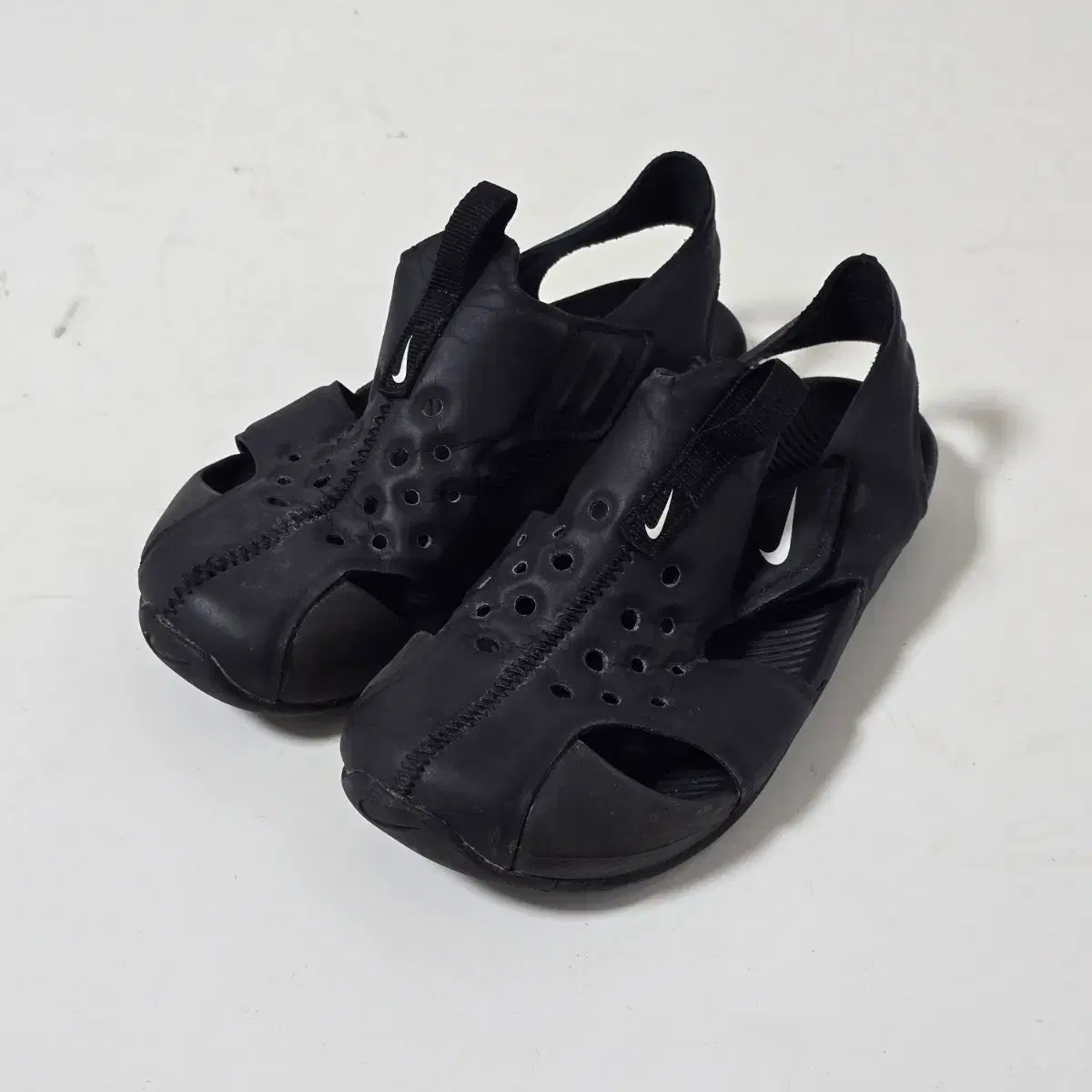 nike fur lined sneakers