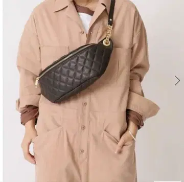 AULENTTI 퀼팅 가죽 바디백 체인 숄더