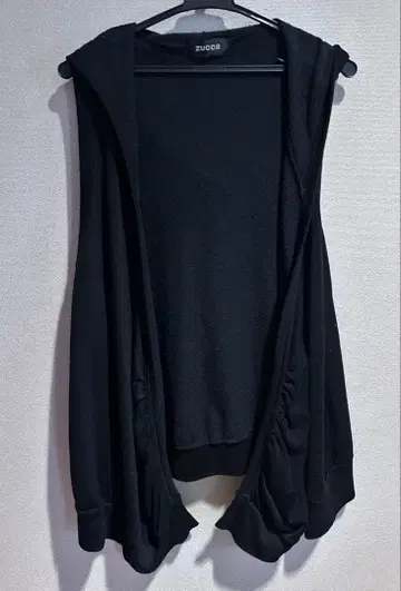 ZUCCa 후드 부착 블랙 베스트