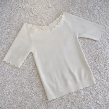 SNIDEL 스캘럽 넥 니트탑 화이트 F 사이즈