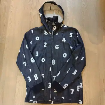 sousou x le coq sportif 사이즈M 후드티