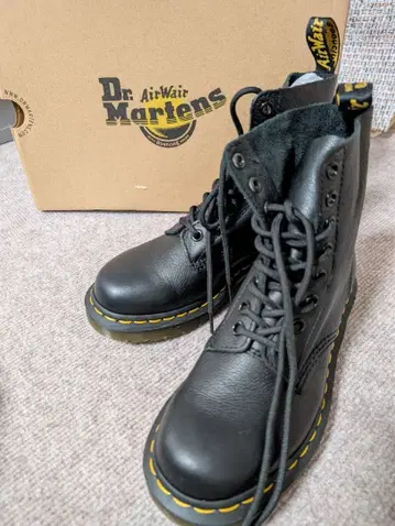 닥터마틴 1460 파스칼 버지니아 8홀