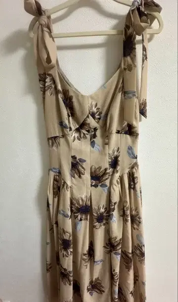 herlipto Sunflower-Printed Midi Dress