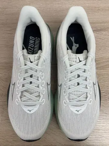 새상품, 미사용! 미즈노 웨이브 라이더 28 조깅 마라톤 러닝