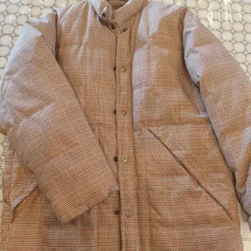 EVISU 체크 무늬 베이지 다운 자켓 사이즈 44