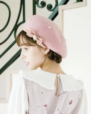 새상품급 LIZ LISA 메시지 자수 바스크 베레모