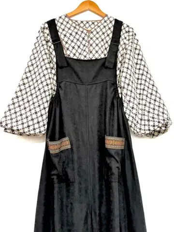 티티카카 사루엘 팬츠 살로펫 블랙 오버롤 자수 장식 포켓