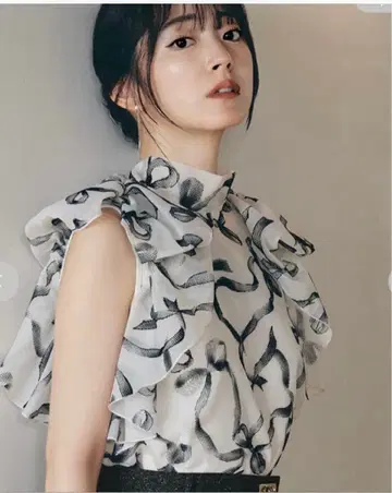 SNIDEL 리본 슬리브 오간 블라우스