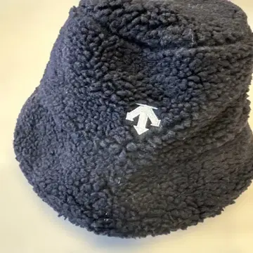 데상트 골프 보아 버킷 햇