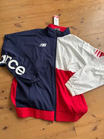 newbalance 바람막이 후드티 M